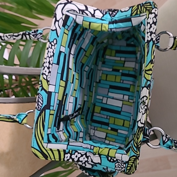 Vera Bradley Handbag ❤️ - Picture 7 of 8